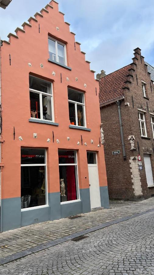 فندق Efren'S Cosy House بروج المظهر الخارجي الصورة